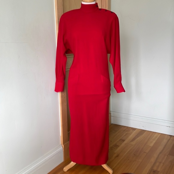 Holt Renfrew Dresses & Skirts - 🎉 HOST PICK 🎉  Vintage Malcolm Pearce/Holt Renfrew Long Red Gown, Size 6 🇨🇦